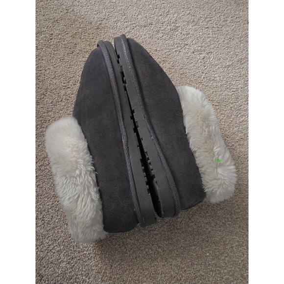 Tamarac Slippers 8 Genuine Shearling Lining Gray Suede Size 8 Luxury New - Picture 4 of 9